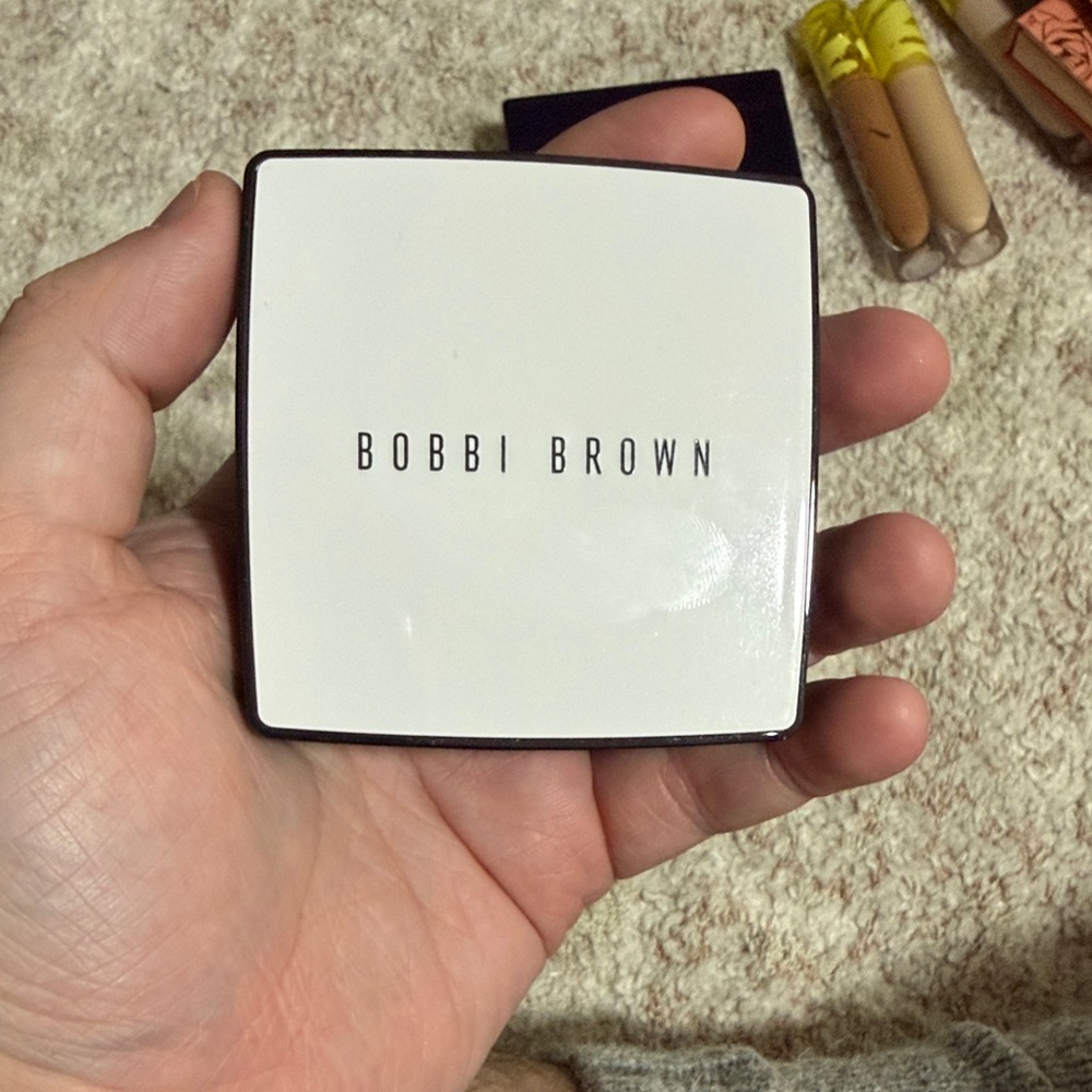 Bobbi Brown Elegant Black and White Compact